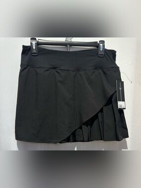 Velocity  Women's Athletic Skort with Pleated Detail - Size L